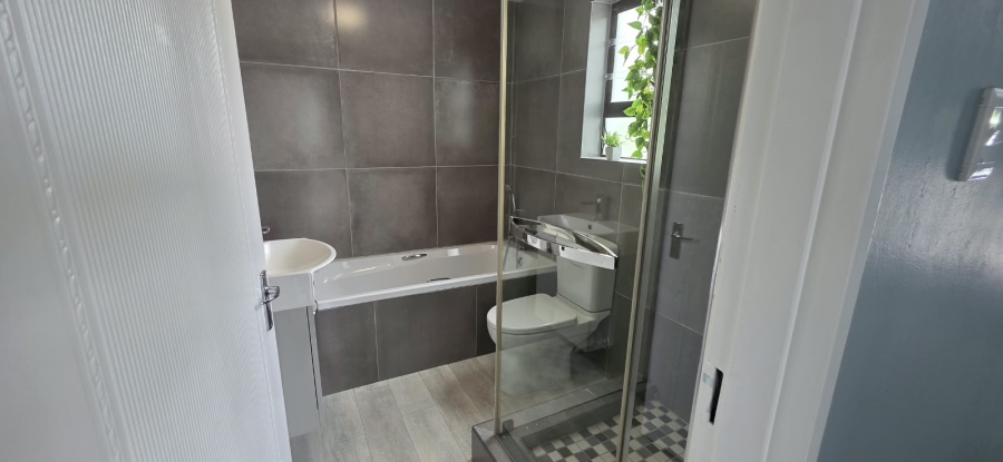 4 Bedroom Property for Sale in Onrus Western Cape